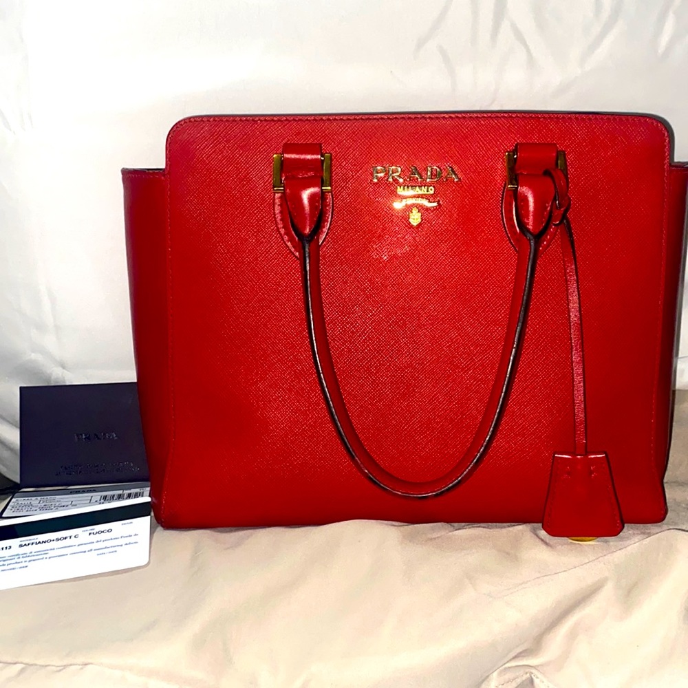 Prada saffiano fuoco